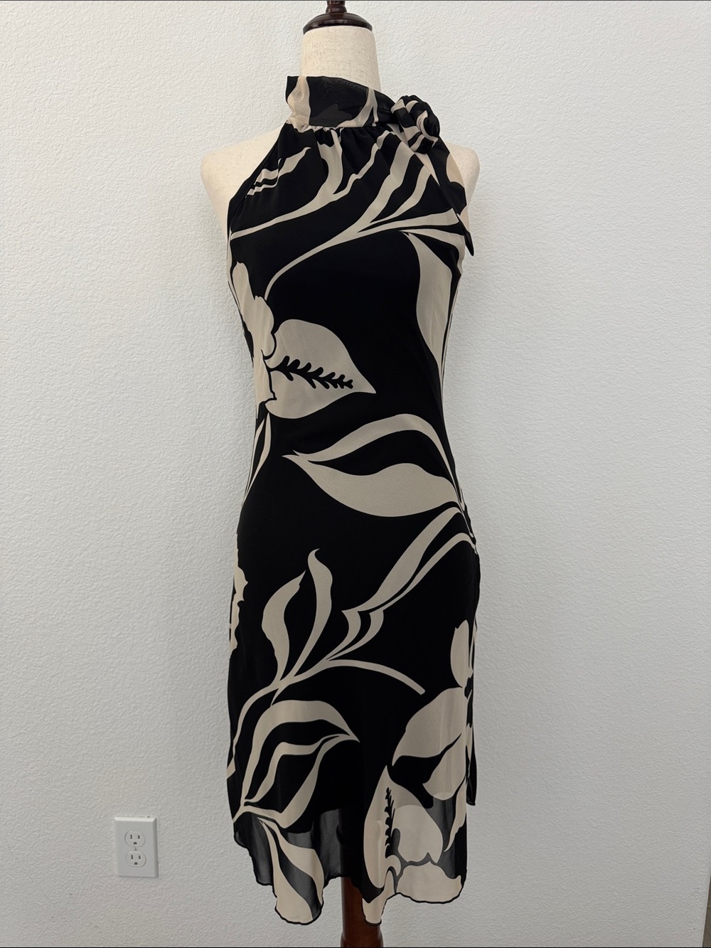 NEW Do & Be Black Ivory Halter Tie Neck Island Floral Mini Dress Cocktail S